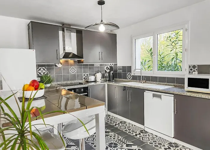 Cote & Vigne - Cozy With Swimming Pool *