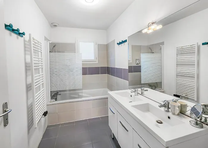 Cote & Vigne - Cozy With Swimming Pool